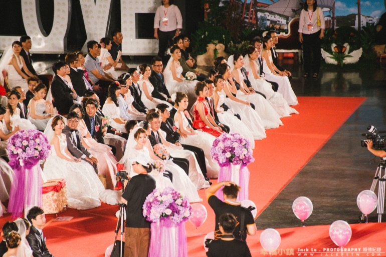 2016-高雄集團婚禮-婚禮攝影-180對的婚禮新人都入坐，開始一些長官和市長致詞